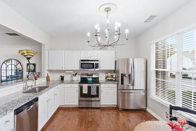 Building Photo - 6728 Rothchild Dr