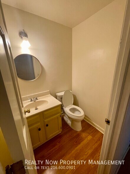 Building Photo - 32467 S Roundhead Dr