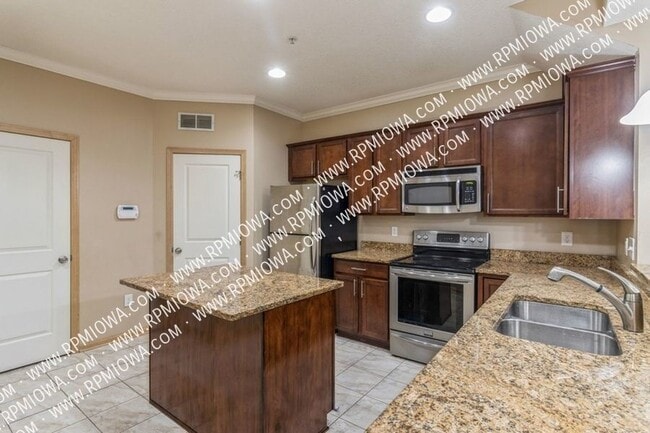 Building Photo - 574 84th St