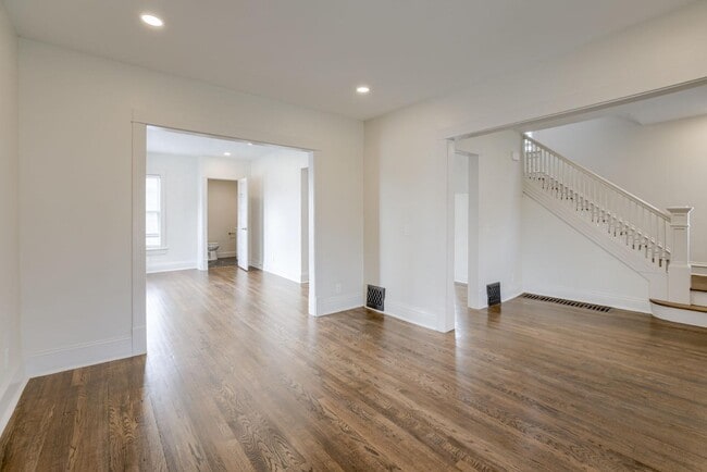 Building Photo - 3509 Howard St