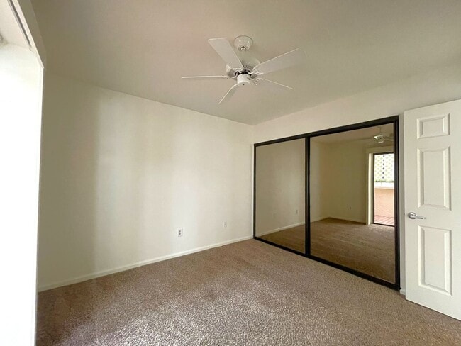 Building Photo - AVAILABLE NOW!  3 Bedroom 2 Bathroom Condo in Sunrise Country Club