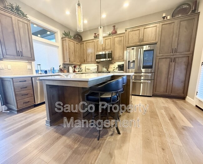 Building Photo - 52327 Ashley Ct