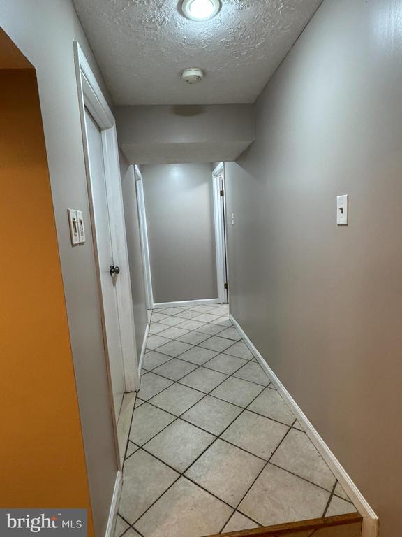 Building Photo - 520 Ellrose Ct