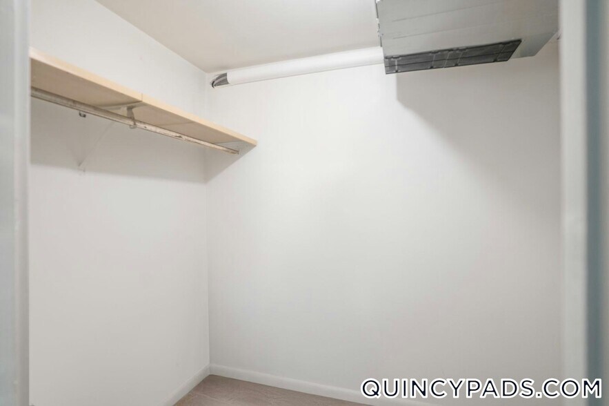 Building Photo - 59 Presidential Dr