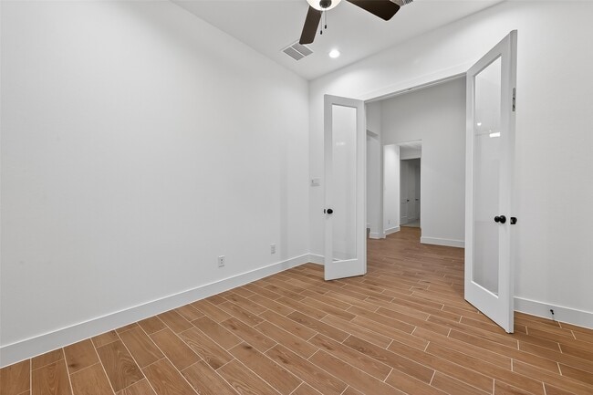 Building Photo - 2210 Cherry Brg Ln