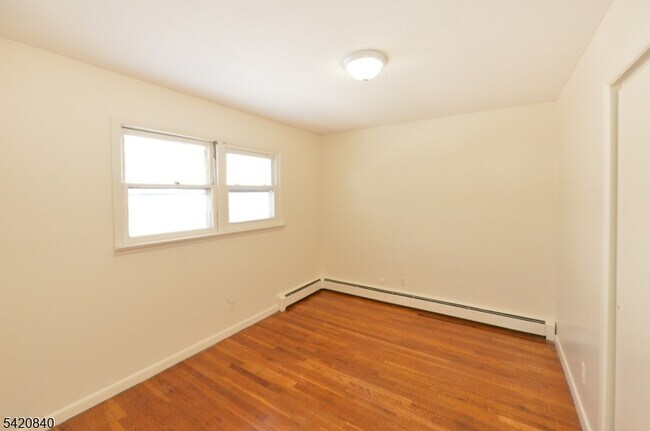 Building Photo - 100 Eastern Wy