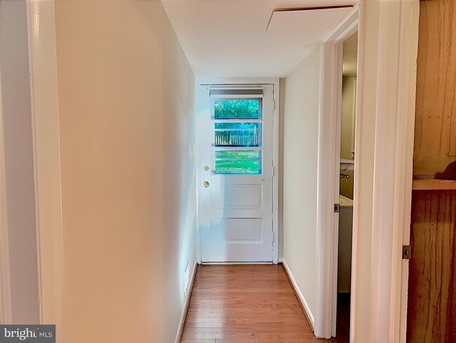 Building Photo - 1103 Carper St