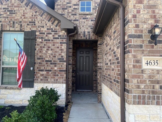 Building Photo - 4635 Bluestem Prairie Dr