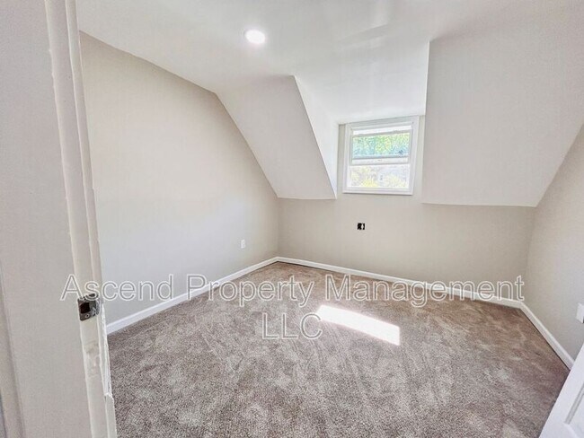 Building Photo - 3503 Dodson Ave