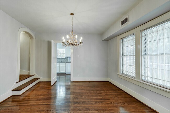 Building Photo - 1748 Hawthorne St