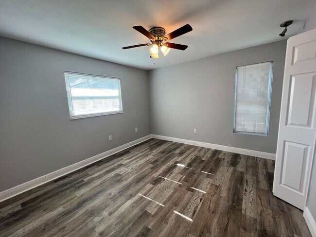 Building Photo - 4042 Audubon Dr