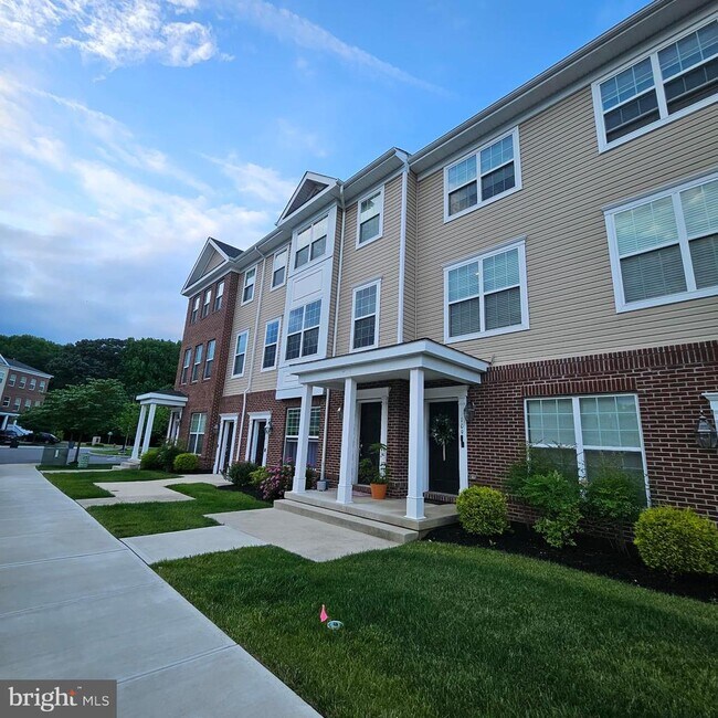 Building Photo - 107 Kramer Ct