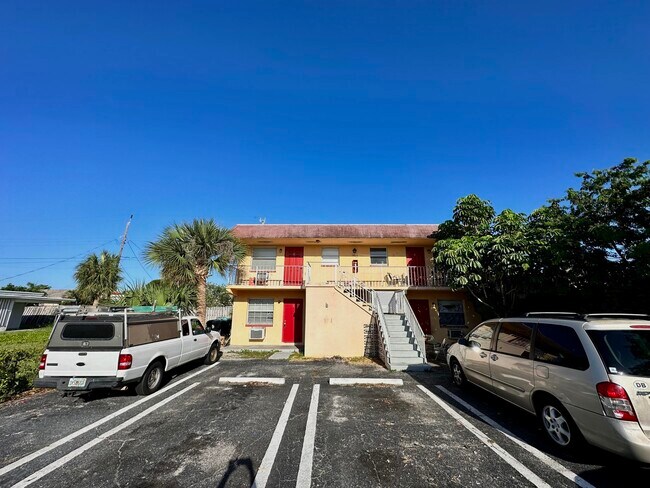 Building Photo - 1417 N Federal Hwy