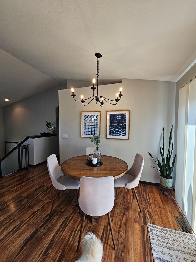Building Photo - 4 BED | 3 BATH | SPLIT-FOYER HOME | DOUBLE...