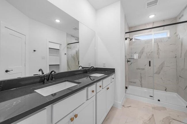 Building Photo - 1308 Shaded Rock Dr