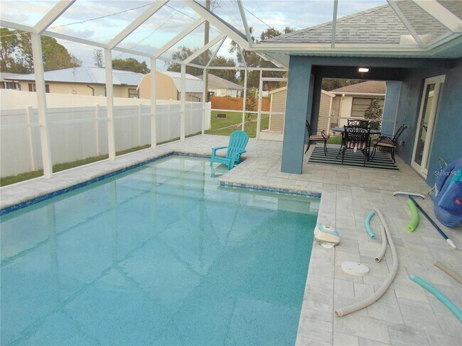 Building Photo - 451 Tanager Rd