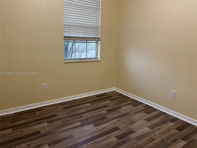 Building Photo - 5907 Abbey Rd