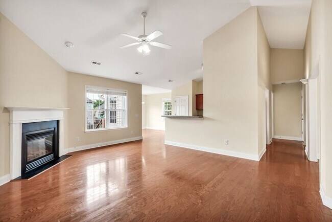 Building Photo - Leland Wedgewood at Lanvale community, Great open floor plan, on level, hardwoods, fire place, ma...