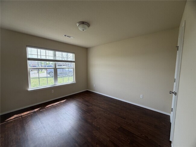 Building Photo - 3751 Alliance Dr