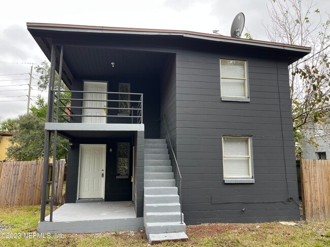 Primary Photo - 1038 Milnor St