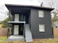 Building Photo - 1038 Milnor St