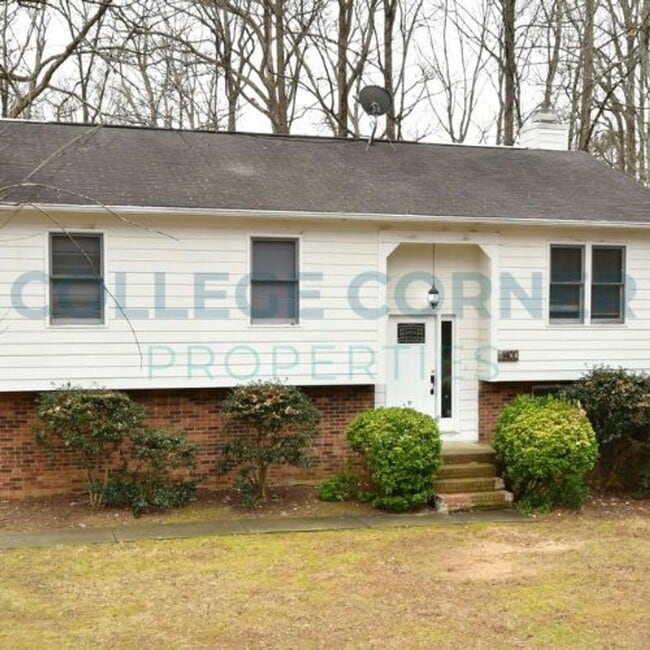 Building Photo - 1400 Brookwood Dr