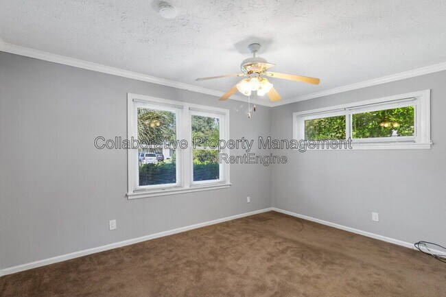 Building Photo - 319 Tanglewood Rd
