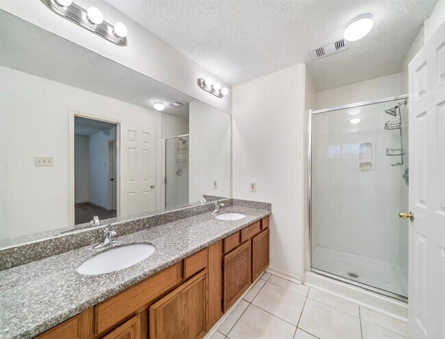 Building Photo - 4906 Pleasant Plains Dr