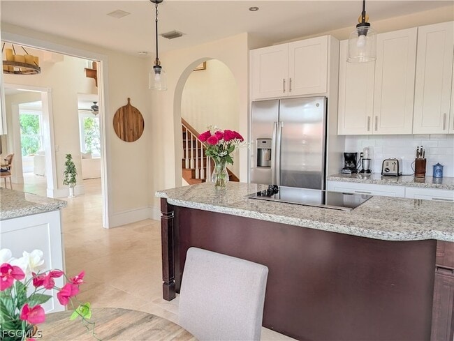 Building Photo - 2878 Valencia Way