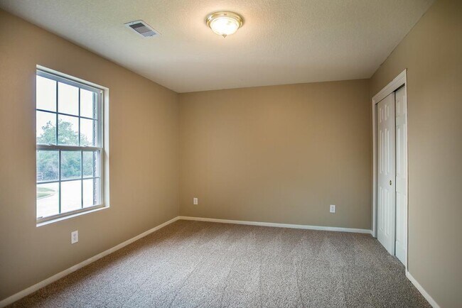 Building Photo - 22626 Spring Crossing Dr