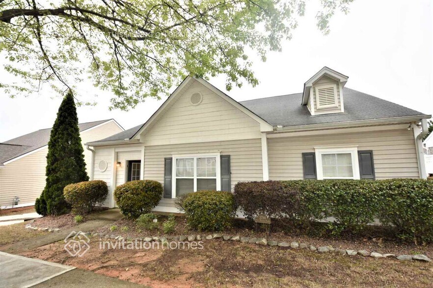 Primary Photo - 3786 Pine Village Pl