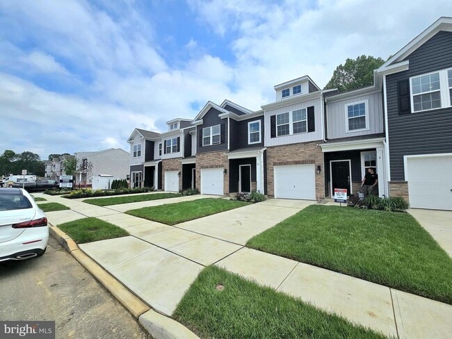 Building Photo - 8 Whaler Dr