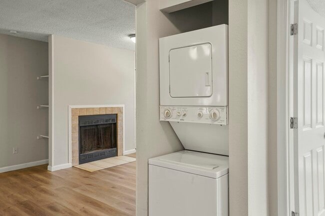 Building Photo - 1120 Mazatlan Cir