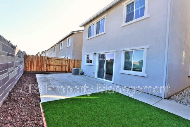 Building Photo - 2097 Shady Tree Cir