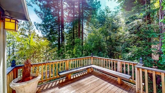 Building Photo - 17475 Summit Ave