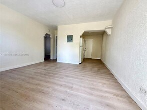 Building Photo - 715 SW 10th St