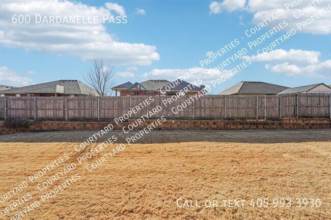 Building Photo - 600 Dardanelle Pass