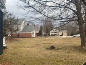 Building Photo - 134 E Main St