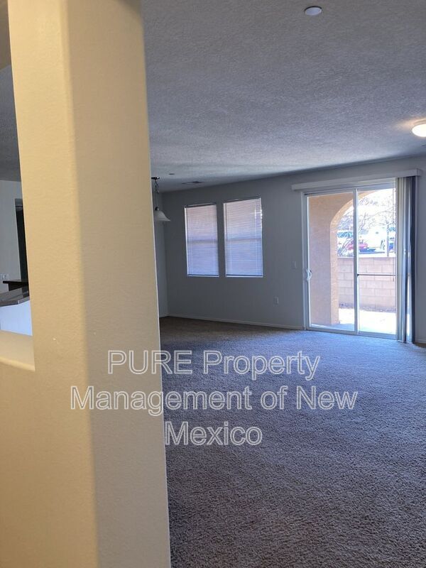 Building Photo - 601 Menaul Blvd NE