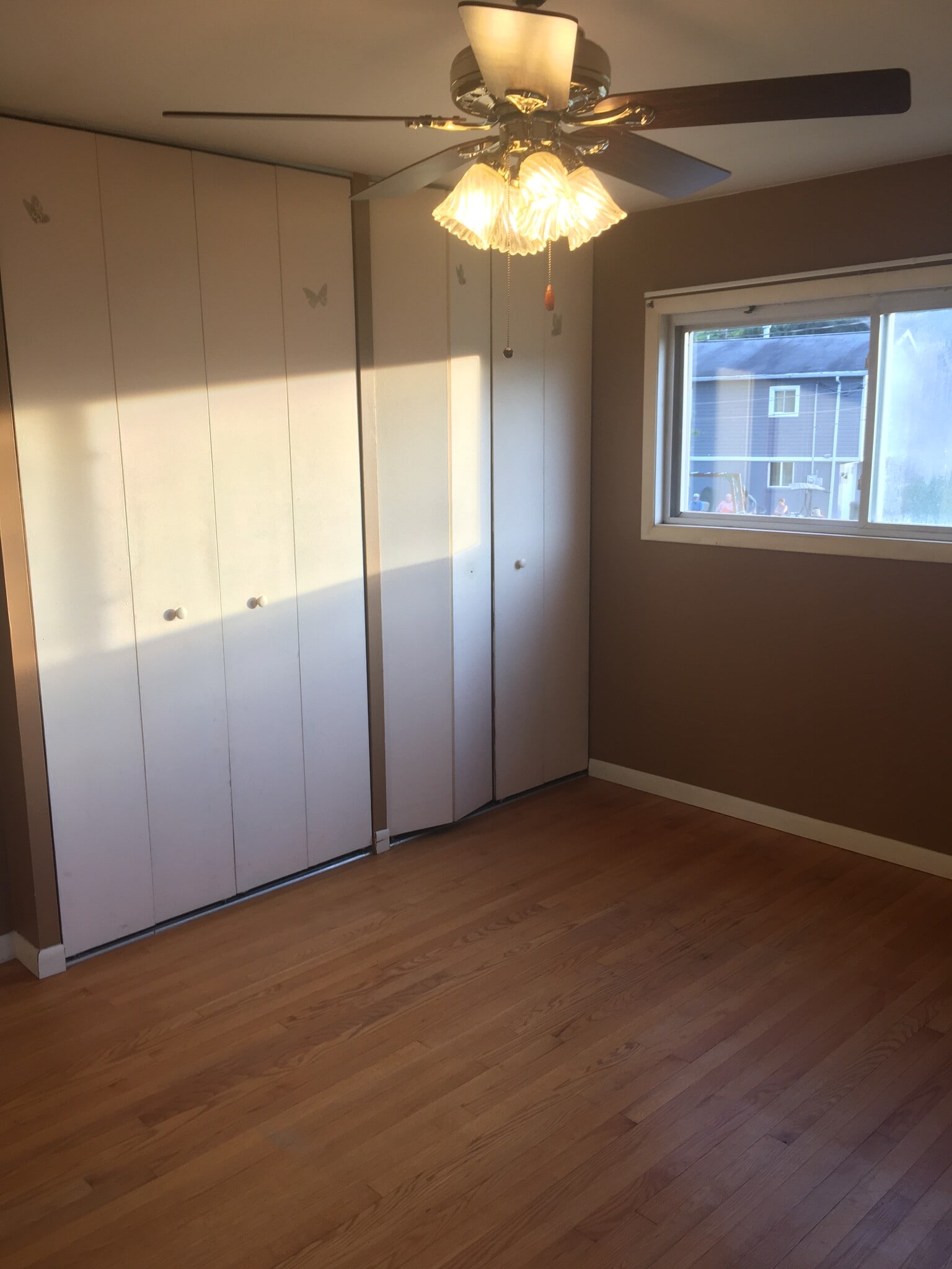 Bed 1 - 463 Lawnview Cir