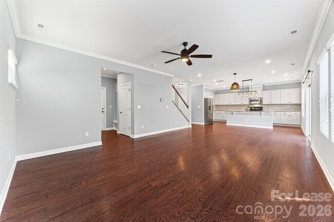 Building Photo - 5811 Fenway Dr