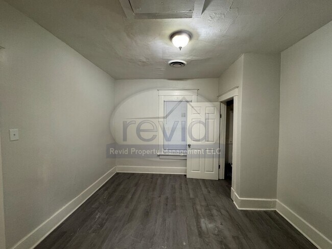 Building Photo - TIGER 631