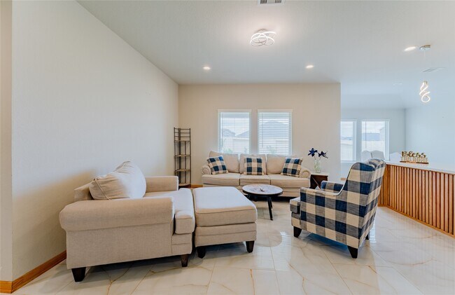 Building Photo - 5431 Tindarey Bluff Trail