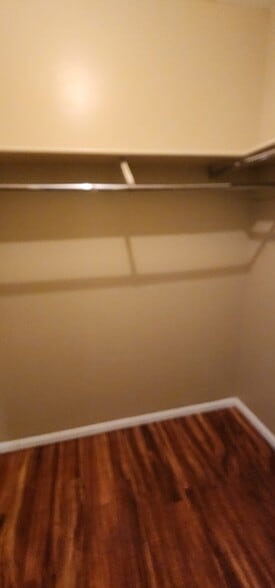 Building Photo - 188 Paris Cir