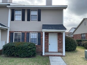 Building Photo - 3924 Miramar Ct