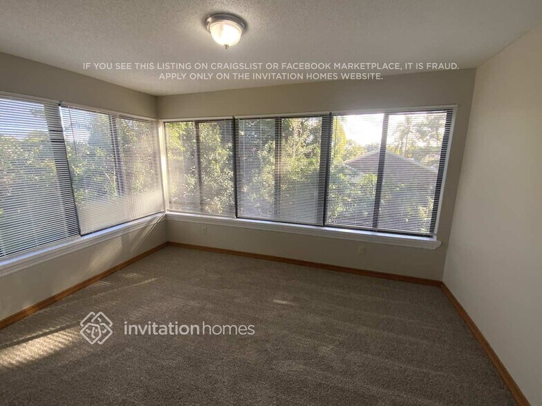 Building Photo - 908 Silver Leaf Pl