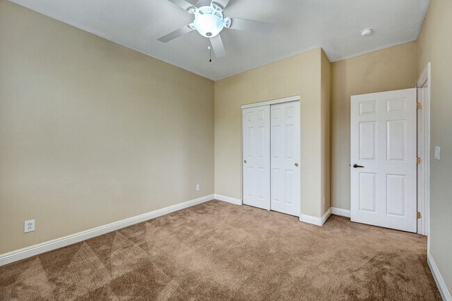 Building Photo - 4 Bedroom in Aliante