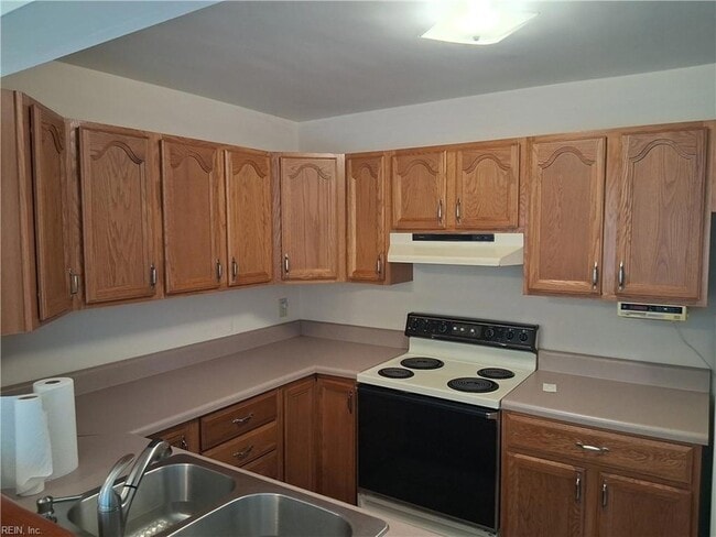 Building Photo - 4525 James Ct