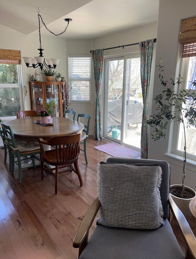 Building Photo - Beautiful 5 Bed 3 Bath in NE Fort Collins!