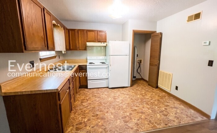 Building Photo - 3463 Cagle Rd